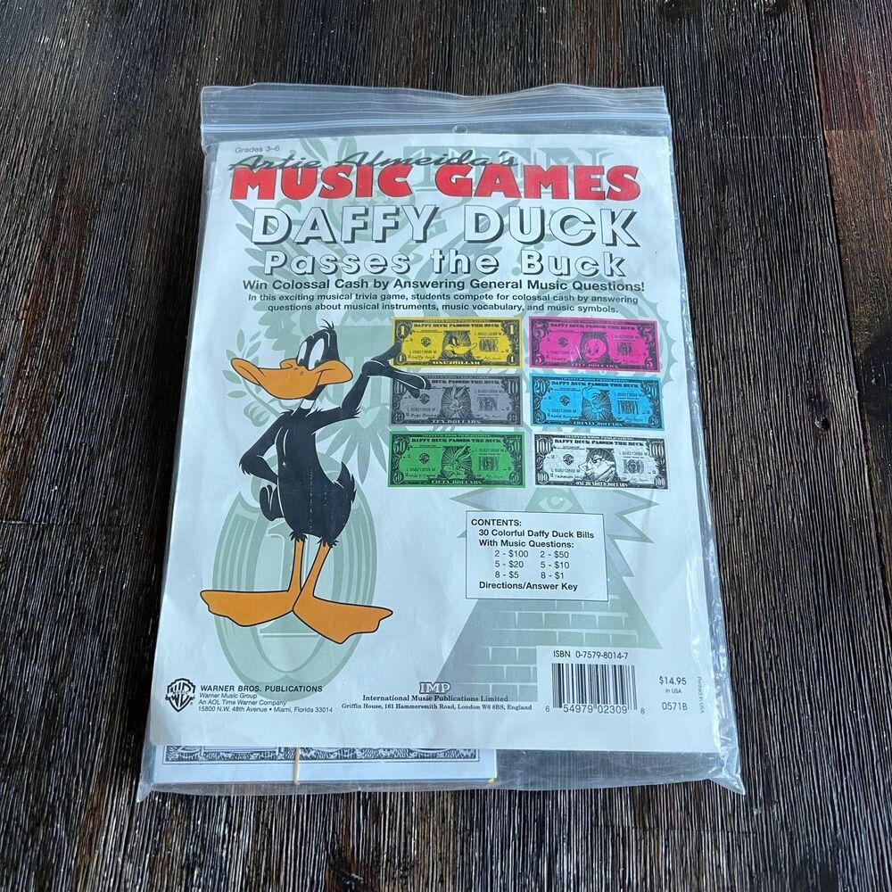 Daffy Duck Passes the Buck Game Artie Almeida's Music Games Complete VTG 2001